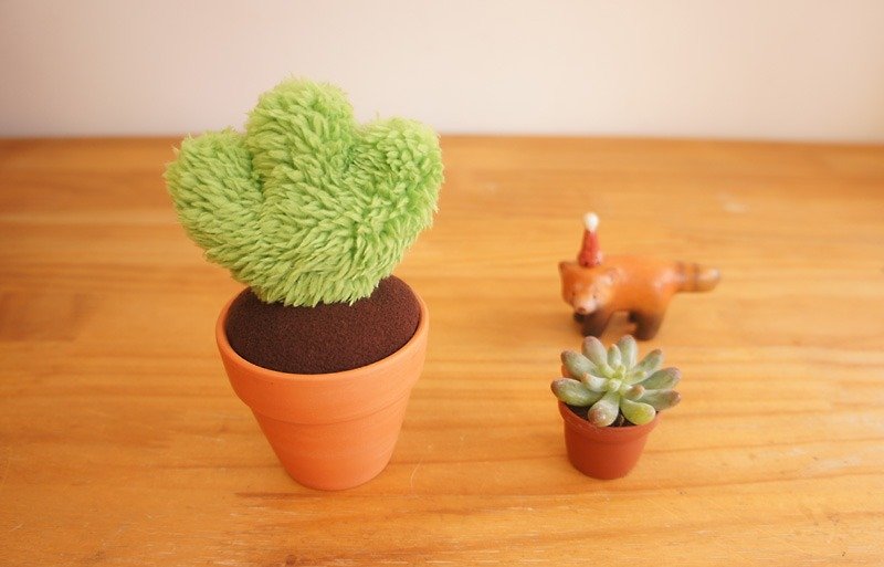 Hand-made plant: hairy small pot - อื่นๆ - วัสดุอื่นๆ สีเขียว