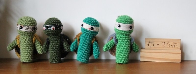 Amigurumi crochet doll: Finger doll, Green Ninja turtles, Story time doll - ของเล่นเด็ก - วัสดุอื่นๆ สีเขียว