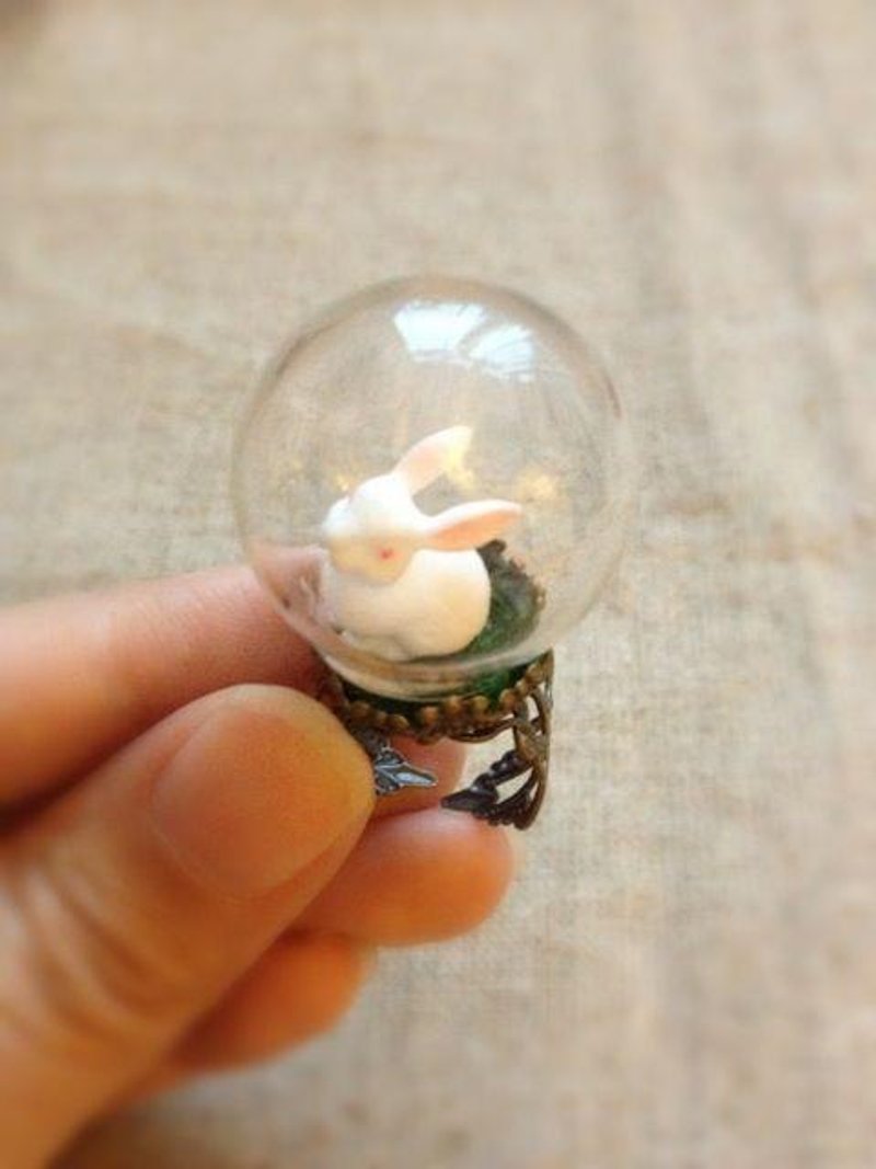 [Imykaka] ♥ miniature crystal ball (small rabbit) Ring Valentine - แหวนทั่วไป - แก้ว หลากหลายสี