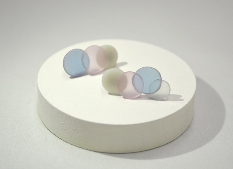 玻璃素材 耳環 thin 系列 淡桃色 - 耳環/耳夾 - 玻璃 粉紅色