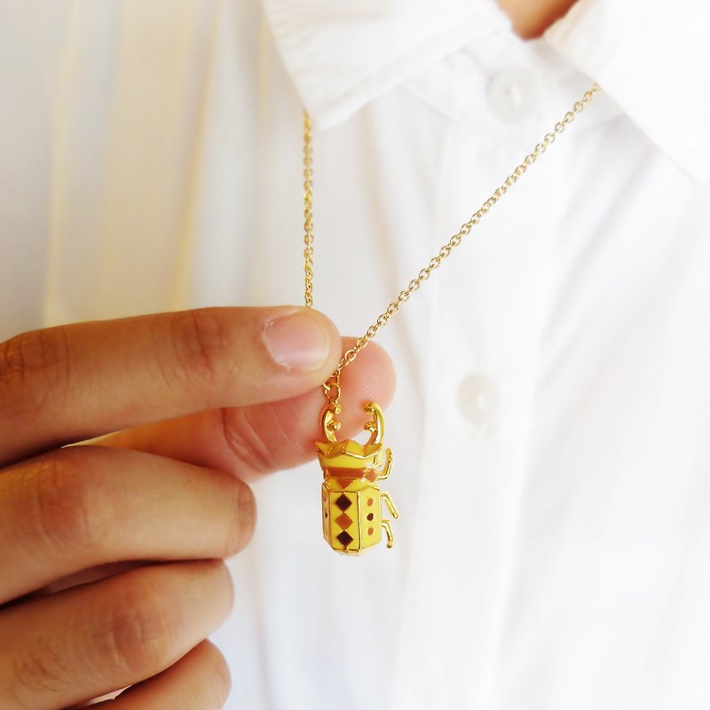 Cream Stag Beetle Necklace - Necklaces - Other Metals Yellow
