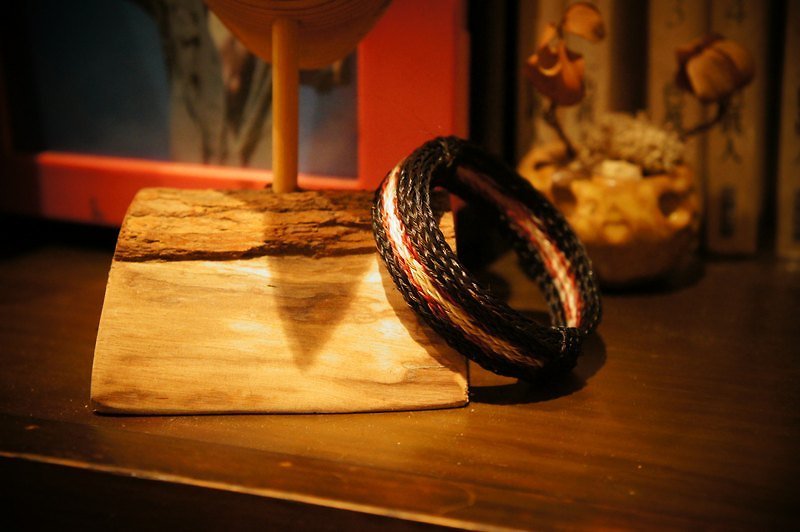 Vista [knowledge], South America, Indian hand-woven bracelet (made of horsehair) - Rough Version - สร้อยข้อมือ - ซิลิคอน สีแดง