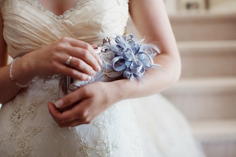 Purple gray blue flower lace bow brooch dinner / bride holding mouth gold bag - Other - Other Materials Purple