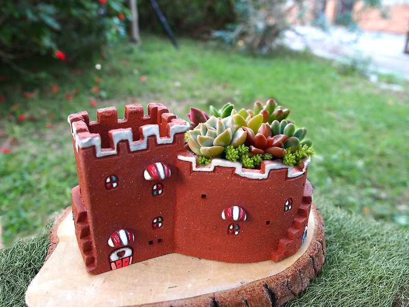 [Garden Castle Garden] pottery hand-made-super cute garden castle (rock red) / without plants - ตกแต่งต้นไม้ - ดินเผา สีแดง