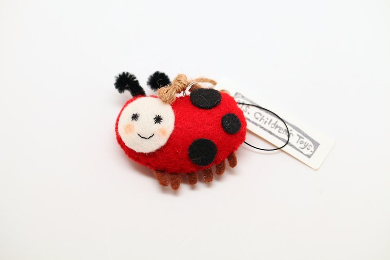 Hairy Ladybug Charm/Pin/Magnet - ที่ตั้งมือถือ - วัสดุอื่นๆ สีแดง