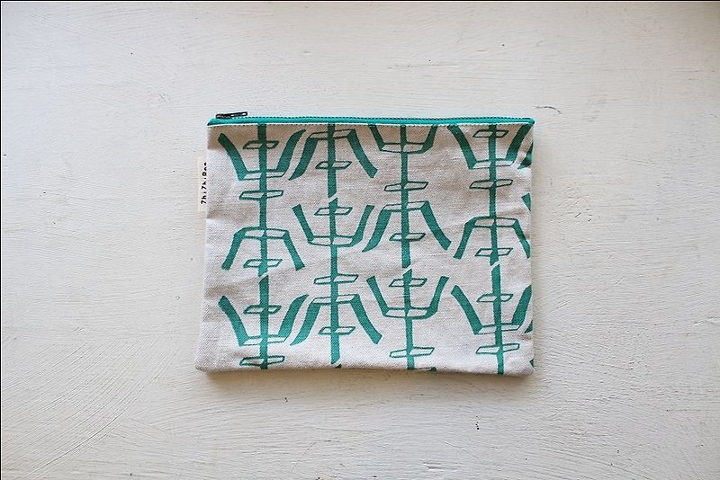 【ZhiZhiRen】厵 | 萬國包 - 鹽程鐵窗-綠 - 化妝袋/收納袋 - 棉．麻 綠色