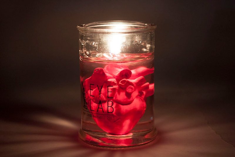 EYE LAB 紅色心臟罐裝香氛蠟燭