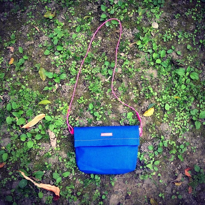 寶藍桃繩凹凹 - Messenger Bags & Sling Bags - Other Materials Blue