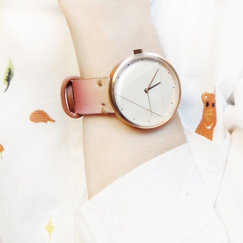 オーガニックレザー腕時計：ローズ：真如からユニークな最小限の手作り時計 - 腕時計 - 革 ピンク