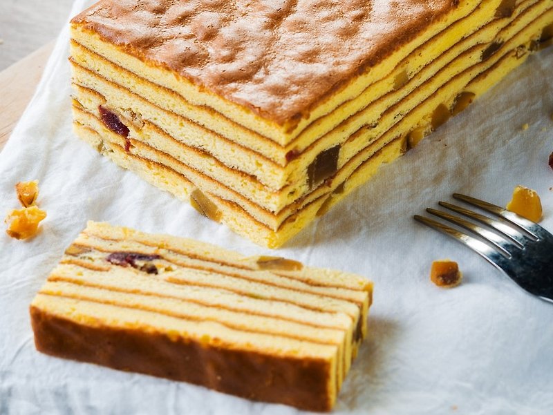 Hand-made Melaleuca Sweet Potato Cake - เค้กและของหวาน - อาหารสด สีเหลือง