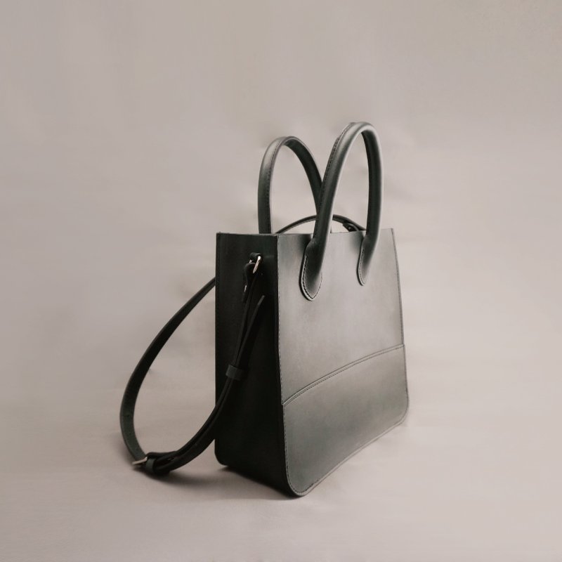 Deborah．托特包．手勾．肩背．深綠色．植鞣革 / 皮革 / RRENAE Leatherware - 側背包/斜背包 - 真皮 綠色