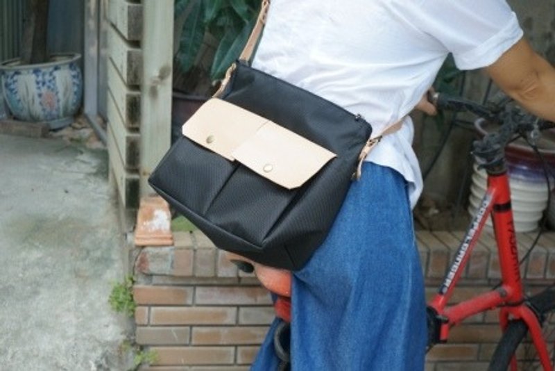 Water-repellent diagonal shoulder bag (optional color) - Messenger Bags & Sling Bags - Other Materials 