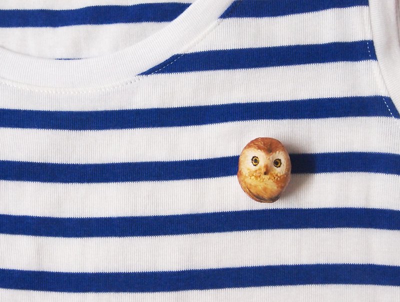 小貓頭鷹手工手繪胸針 Owl handmade brooch - 胸針 - 其他材質 多色