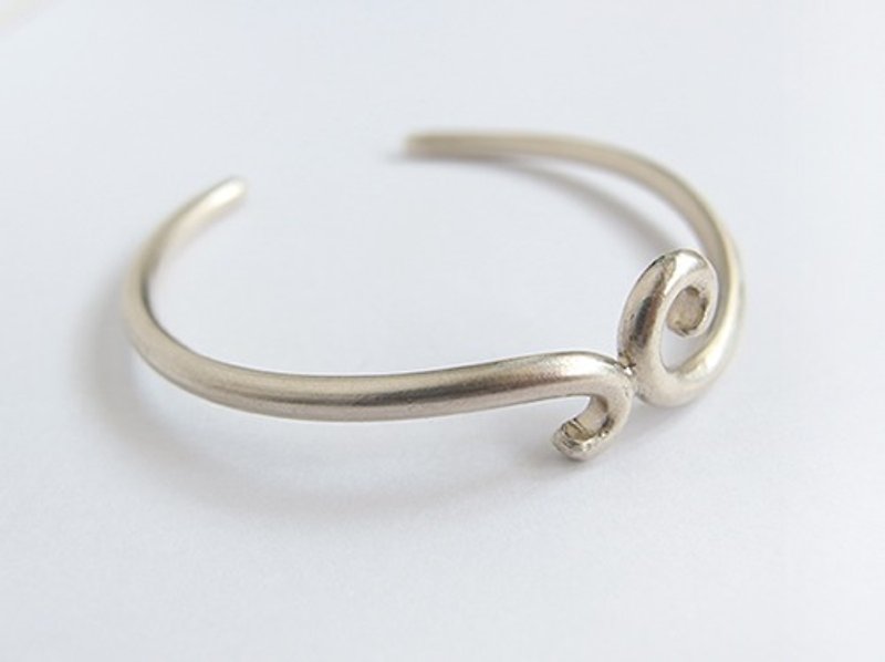 Met / Silver bracelet / simple / fern - สร้อยข้อมือ - โลหะ ขาว