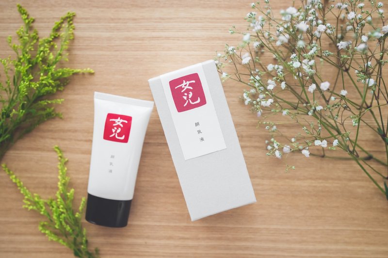 女兒 顏乳液 l 臉部乳液、無香料、敏感性肌膚適用 - 其他 - 其他材質 紅色