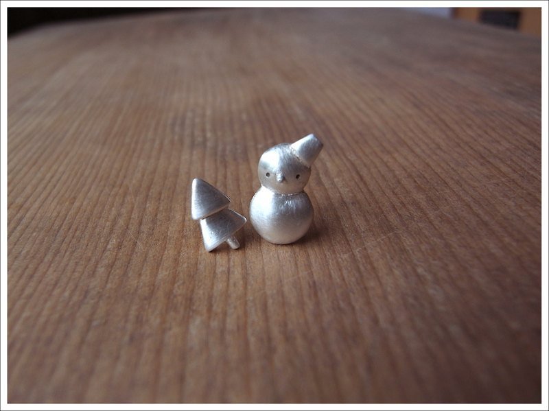 小樹與雪人純銀耳環 - Earrings & Clip-ons - Other Metals Gray