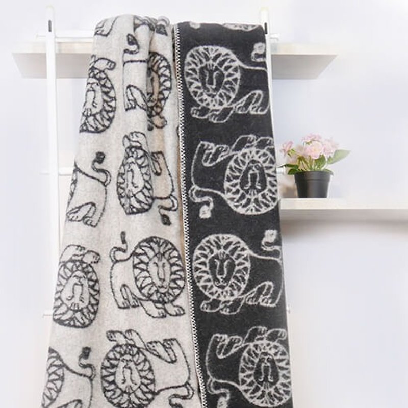 Warm blanket / lazy sofa blanket ► Sweden Klippan national organic warm blanket - Little Lion - Blankets & Throws - Wool Black