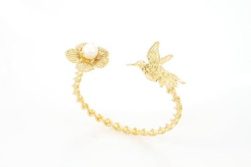 Humming Bird Bangle - gold - 手鍊/手環 - 其他金屬 金色