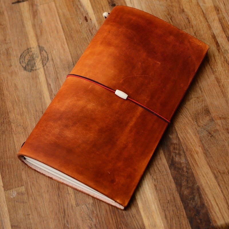Hand dyed yellow brown vegetable tanned leather travel notebook TN cowhide notepad notebook standard - อื่นๆ - หนังแท้ สีนำ้ตาล