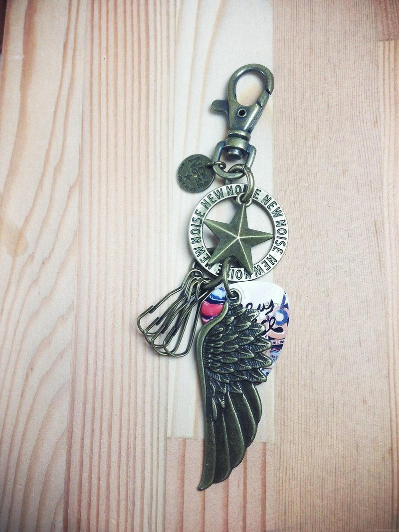 The wings of dream keychain - Charms - Other Metals Gold