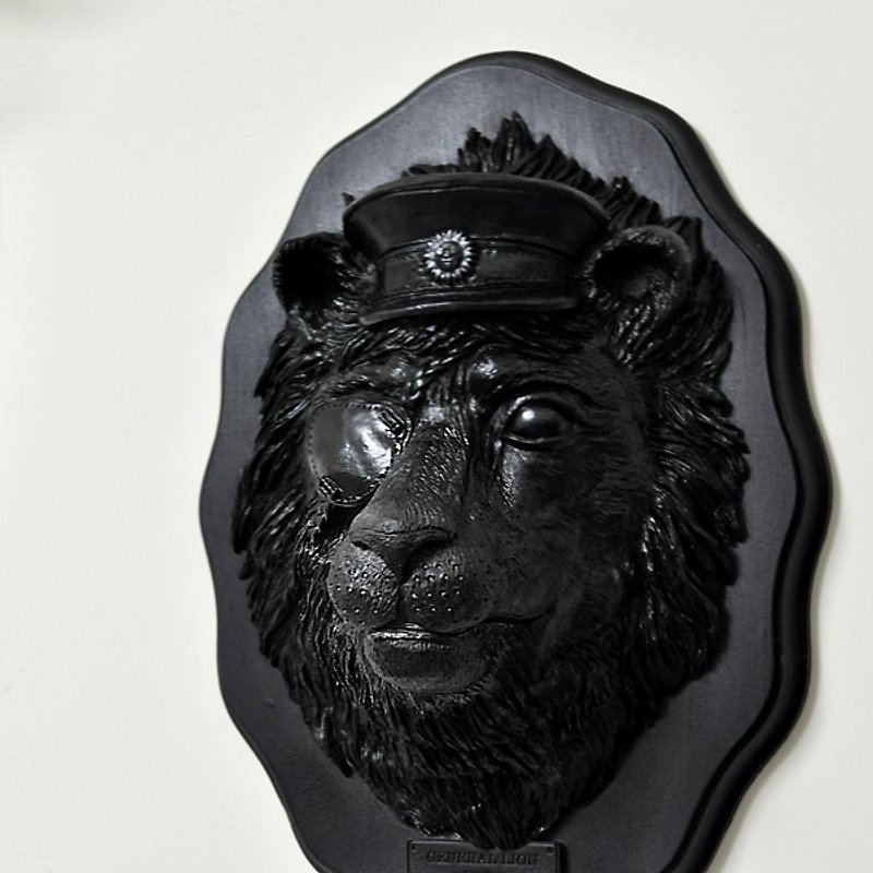 General Lion Phil (black) - Items for Display - Clay Black