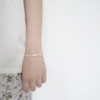 ハピネス カーブ スターリングシルバーバングル - Cpercent 手作りジュエリー