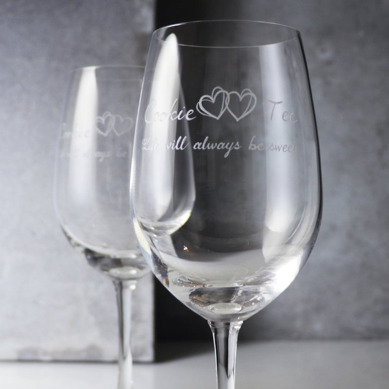 425cc(一對價)【甜蜜雙心】My Heart 玻璃雕刻紅酒對杯 結婚禮物 - 酒杯/酒器 - 玻璃 灰色