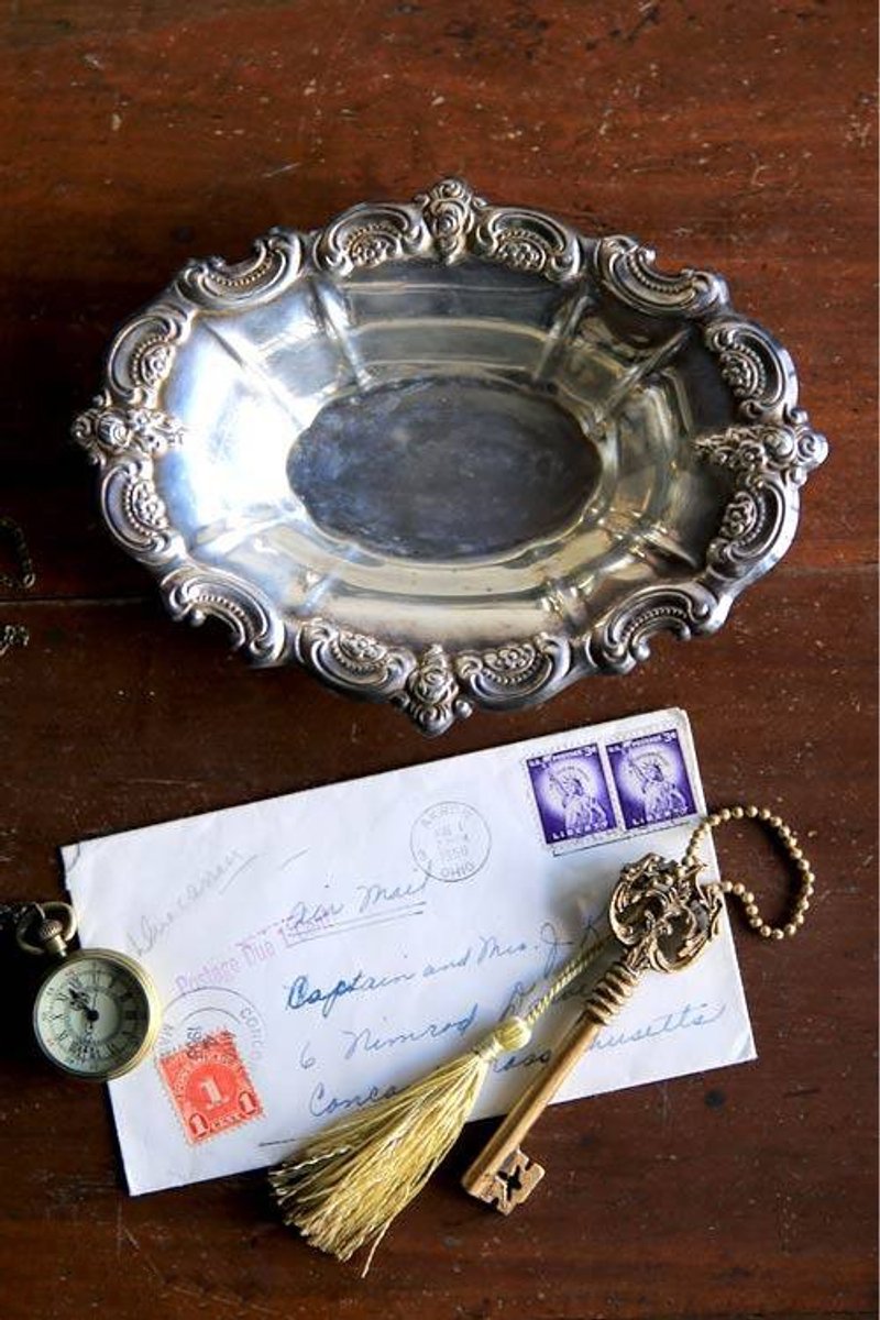 France ancient antique props Huadiao oval tray / jewelry disk housing - ของวางตกแต่ง - โลหะ สีเทา