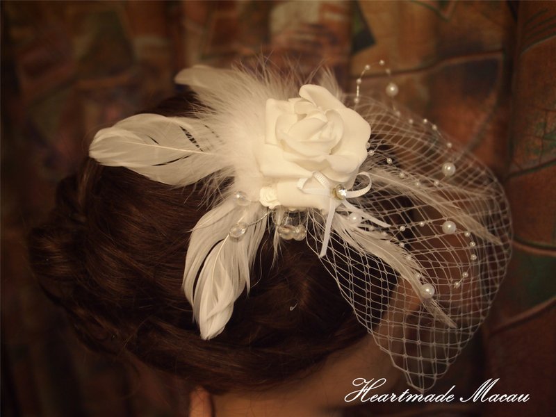 洋式ウェディングブライダルヘアピンローズフェザーヘッドドレスヘアアクセサリー結婚祝い - ヘアアクセサリー - 金属 ホワイト