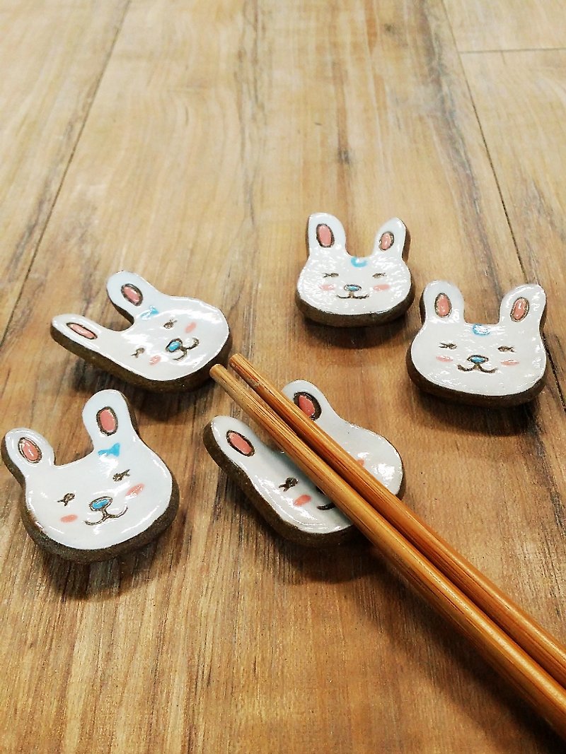 ✖ baby rabbit chopsticks holder - Pottery & Ceramics - Other Materials Pink