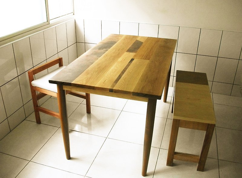無垢材のダイニングテーブル - 机・テーブル - 木製 ブラウン