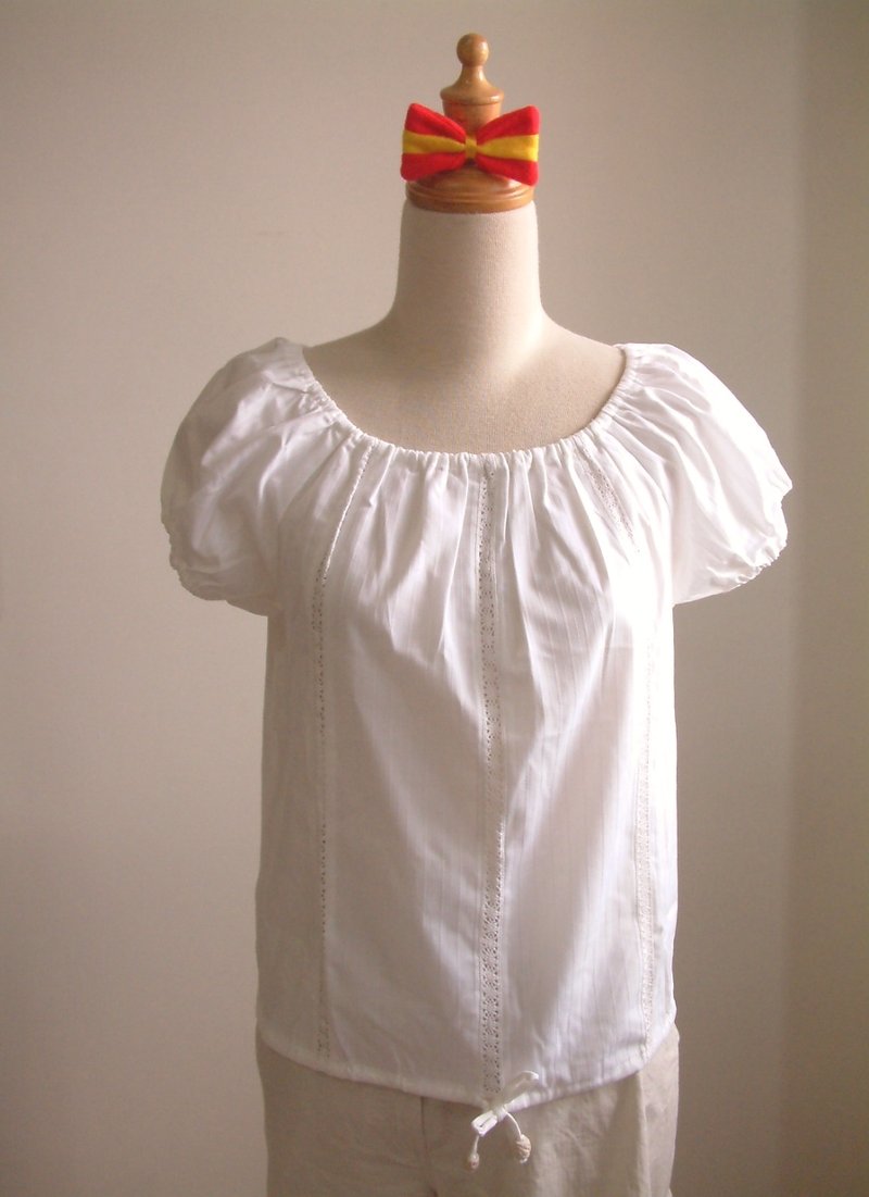 Plus a lace blouse Puff (white) - อื่นๆ - วัสดุอื่นๆ ขาว