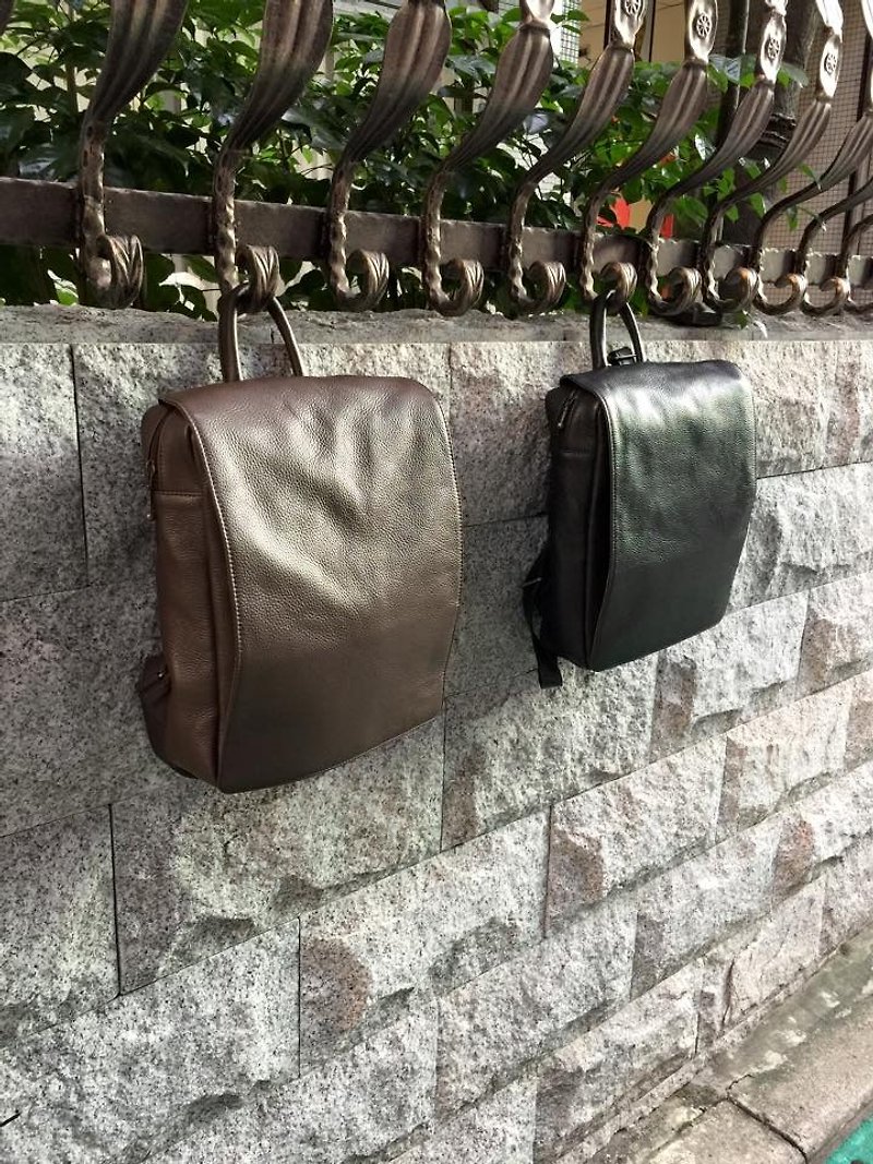 Leather back small bag (coffee) - กระเป๋าเป้สะพายหลัง - หนังแท้ สีนำ้ตาล