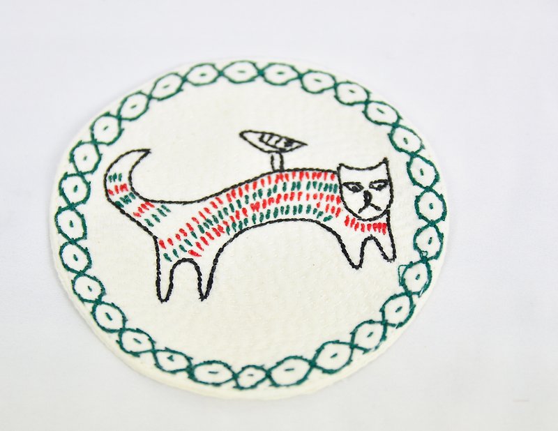 Embroidery coaster moon cat and bird _ _ fair trade - ที่รองแก้ว - วัสดุอื่นๆ ขาว