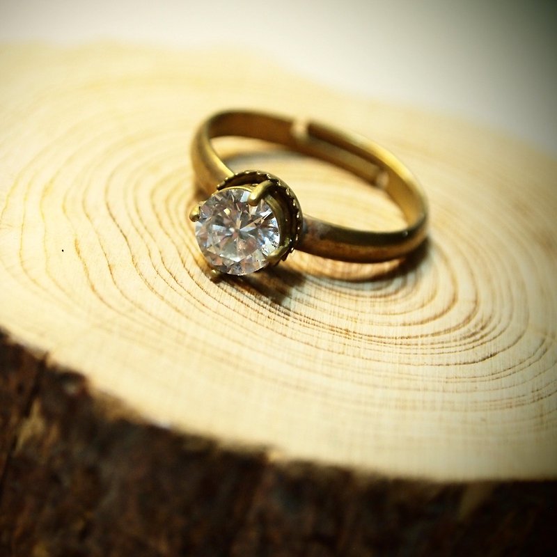 復古鋯石水鑽戒指 - 戒指 - 其他金屬 金色
