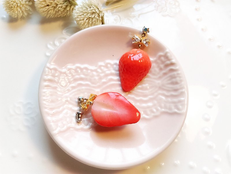 [Semi-precious stones - Zircon bow. Strawberry] beaming warm. Handmade earrings. {Needle / cramping} - ต่างหู - เครื่องเพชรพลอย สีแดง