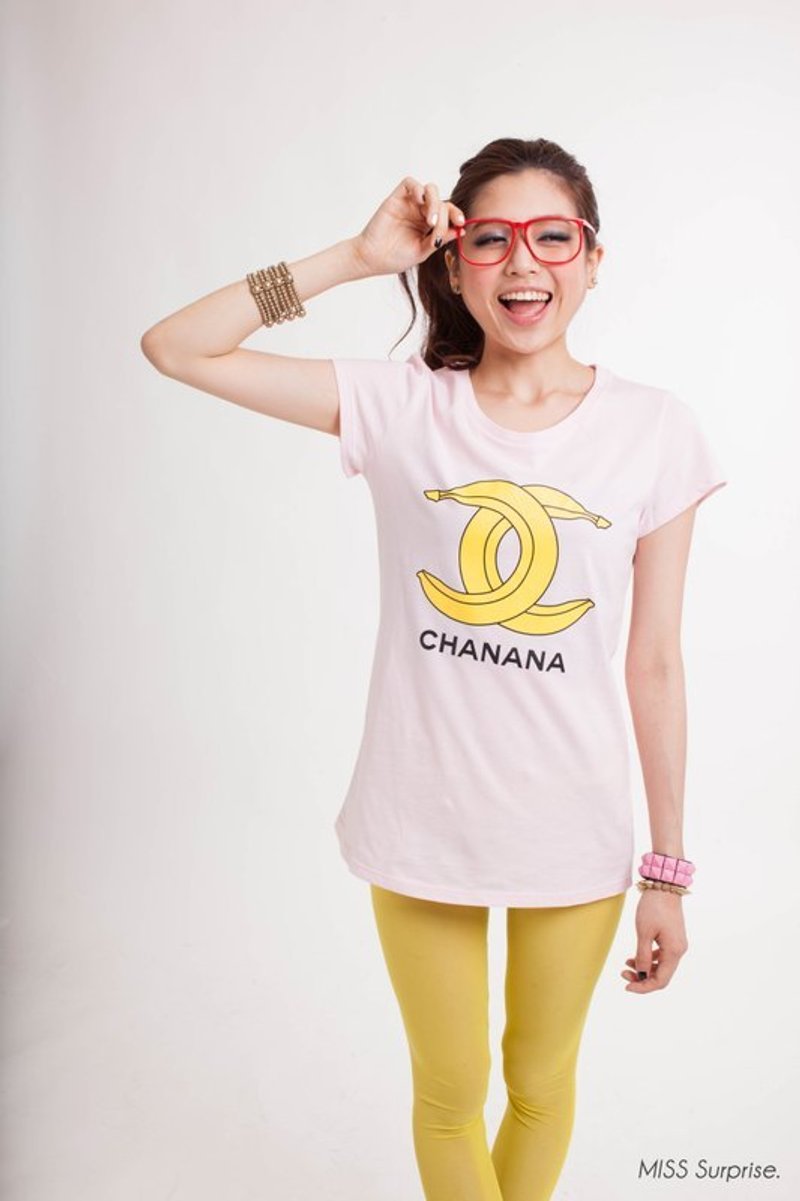 Miss Surprise / CHANANA 香娜娜  粉色T恤 - Women's T-Shirts - Other Materials Pink