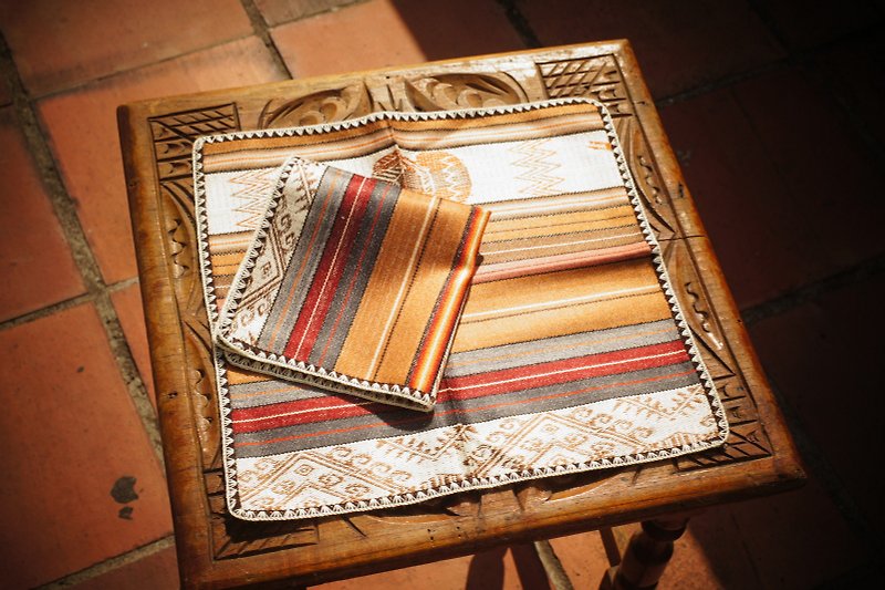 Vistaの[知識]、南アメリカ、手作りのテーブルクロス - 置物 - 紙 