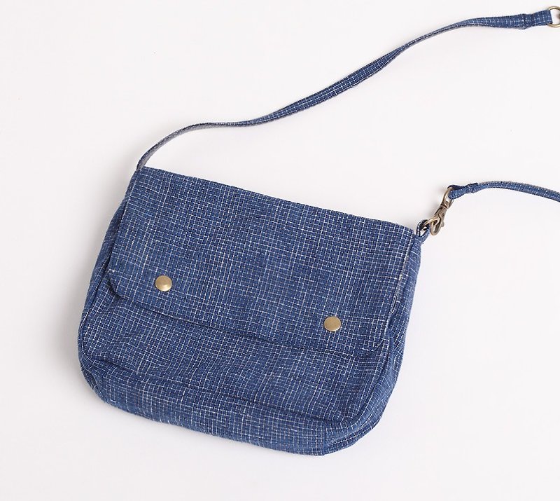 限量-手織(老粗布)系列-多功能隨身小包C - 側背包/斜孭袋 - 棉．麻 藍色