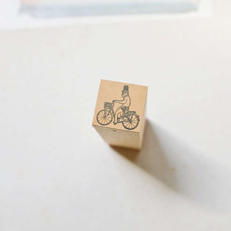 [Seal] No. 035 Lion Baron ‧ Bicycle Scattering Strategy - Stamps & Stamp Pads - Wood White