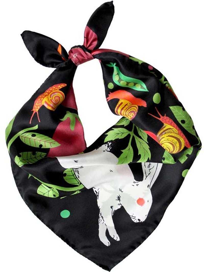 Rabbit and carrot silk scarf - ผ้าพันคอ - ผ้าไหม สีดำ