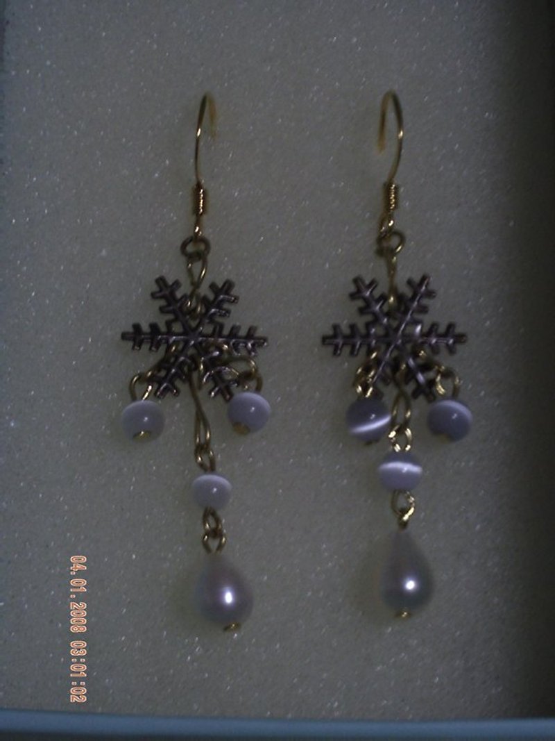 snowflake - Earrings & Clip-ons - Other Materials 