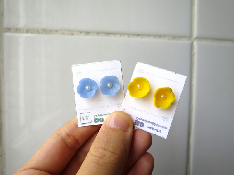 [LineWorkLab]簡約-小花珍珠耳環 黃或淡藍 Basic Style-Little Flower Pearl Earrings Yellow or Light Blue - 耳環/耳夾/耳骨夾 - 黏土 黃色
