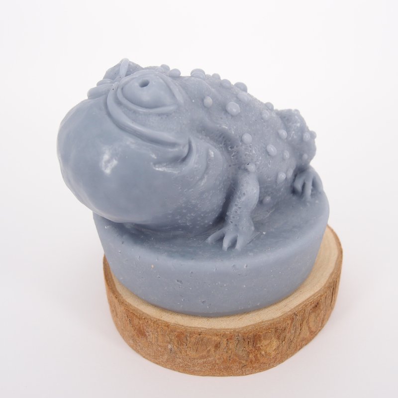 香磚 Fragrant Brick -招財『三角蟾蜍』 淡灰藍 - 香氛/精油/擴香 - 蠟 灰色