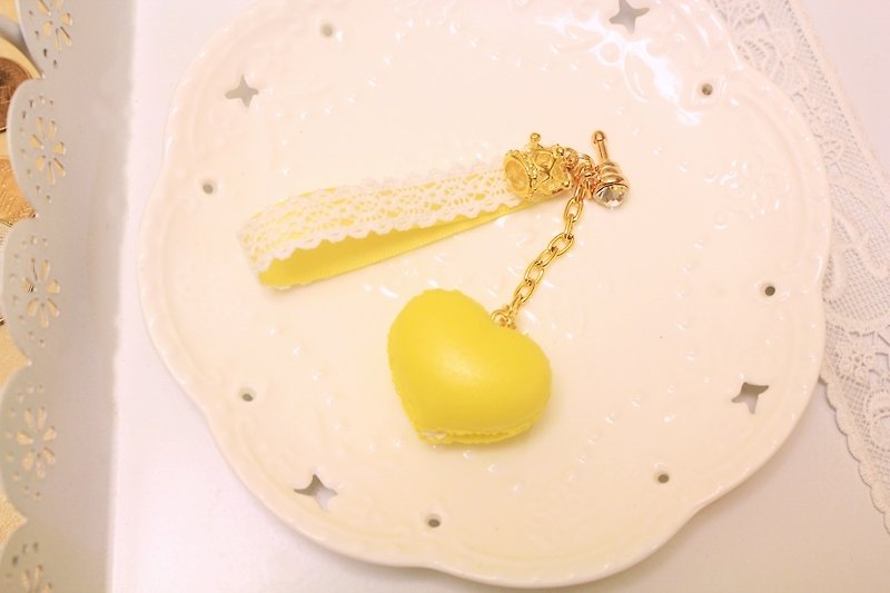 Hand-made Waltz - sweet lace ribbon mind ~ micro pearl heart-shaped macarons phone strap dust plug - ที่ตั้งมือถือ - ดินเหนียว หลากหลายสี