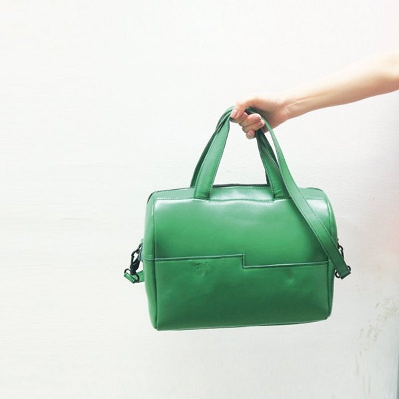 Passion 波士頓包綠色 斜背/肩背/手提 - Messenger Bags & Sling Bags - Genuine Leather Green