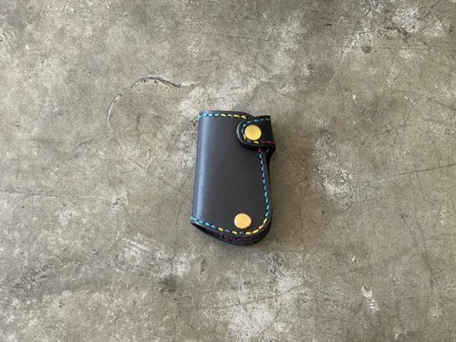 Mini5 leather craft life 【Mini5】手工縫線汽車鑰匙包(黑)