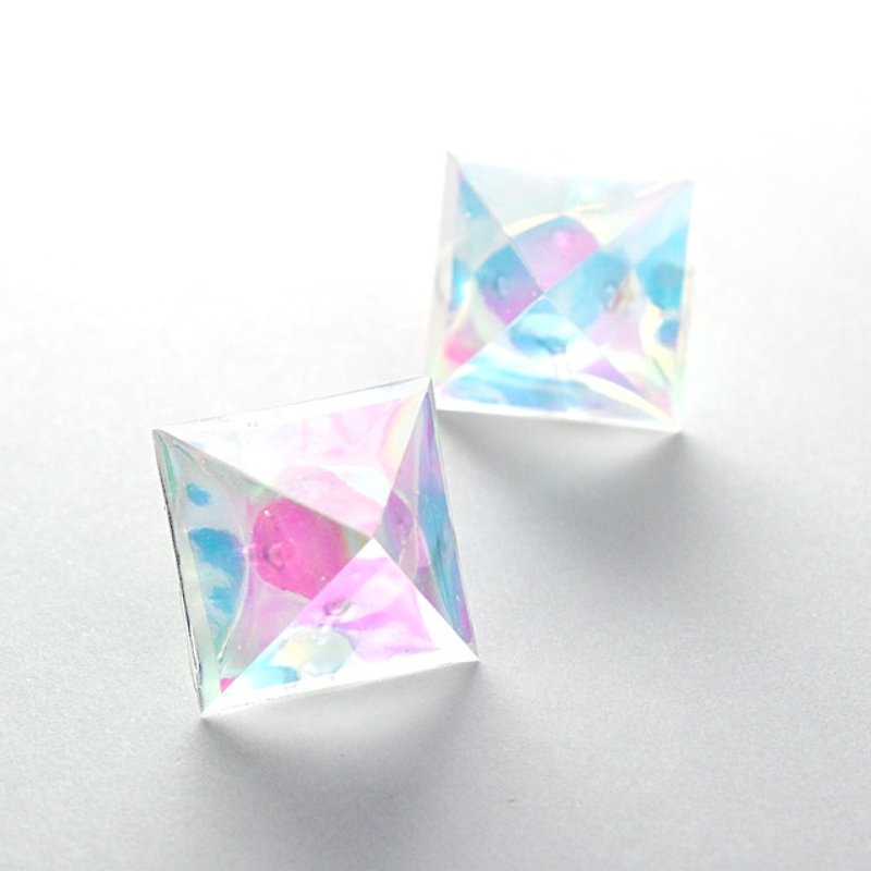 Pyramid-shaped earrings (Rainbow) - ต่างหู - วัสดุอื่นๆ หลากหลายสี