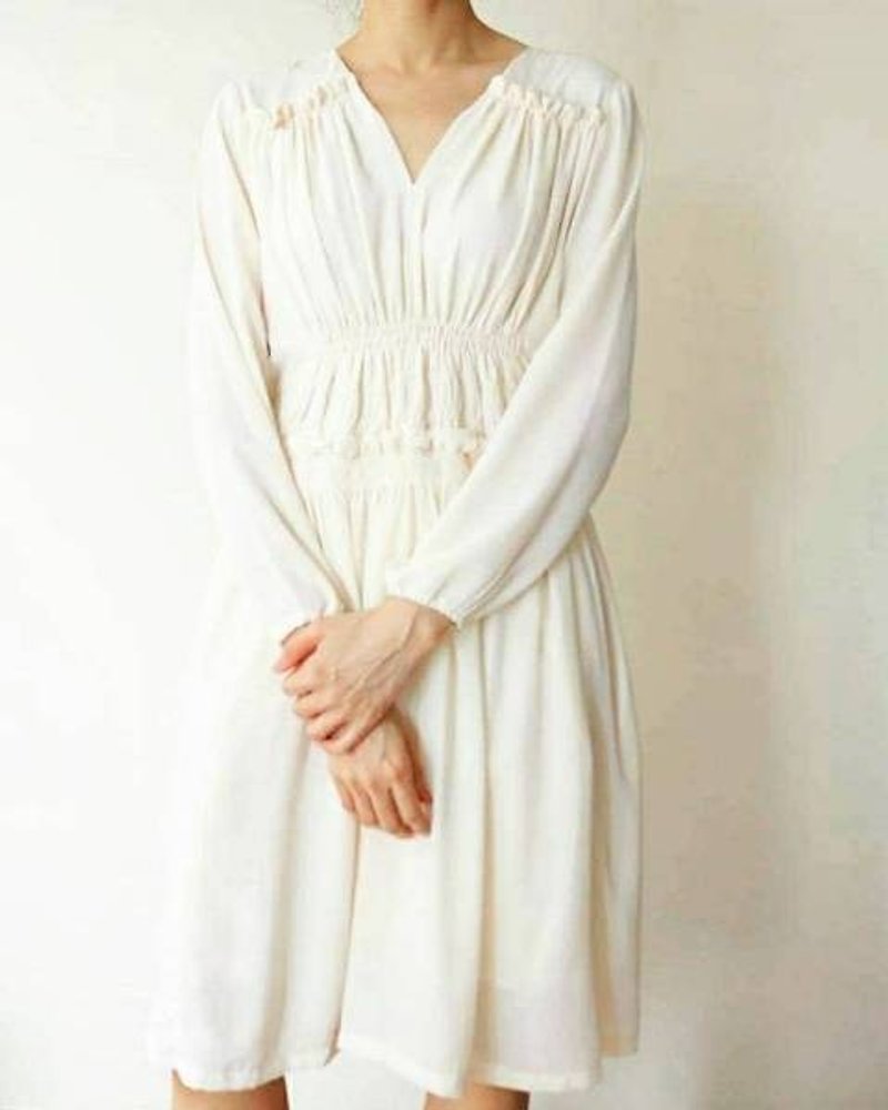 シモーネ ドレス 2015 年 2 月に発行されたヴォーグの英国版は、シンプルなウェディング ドレスに適しています。 - ワンピース - コットン・麻 