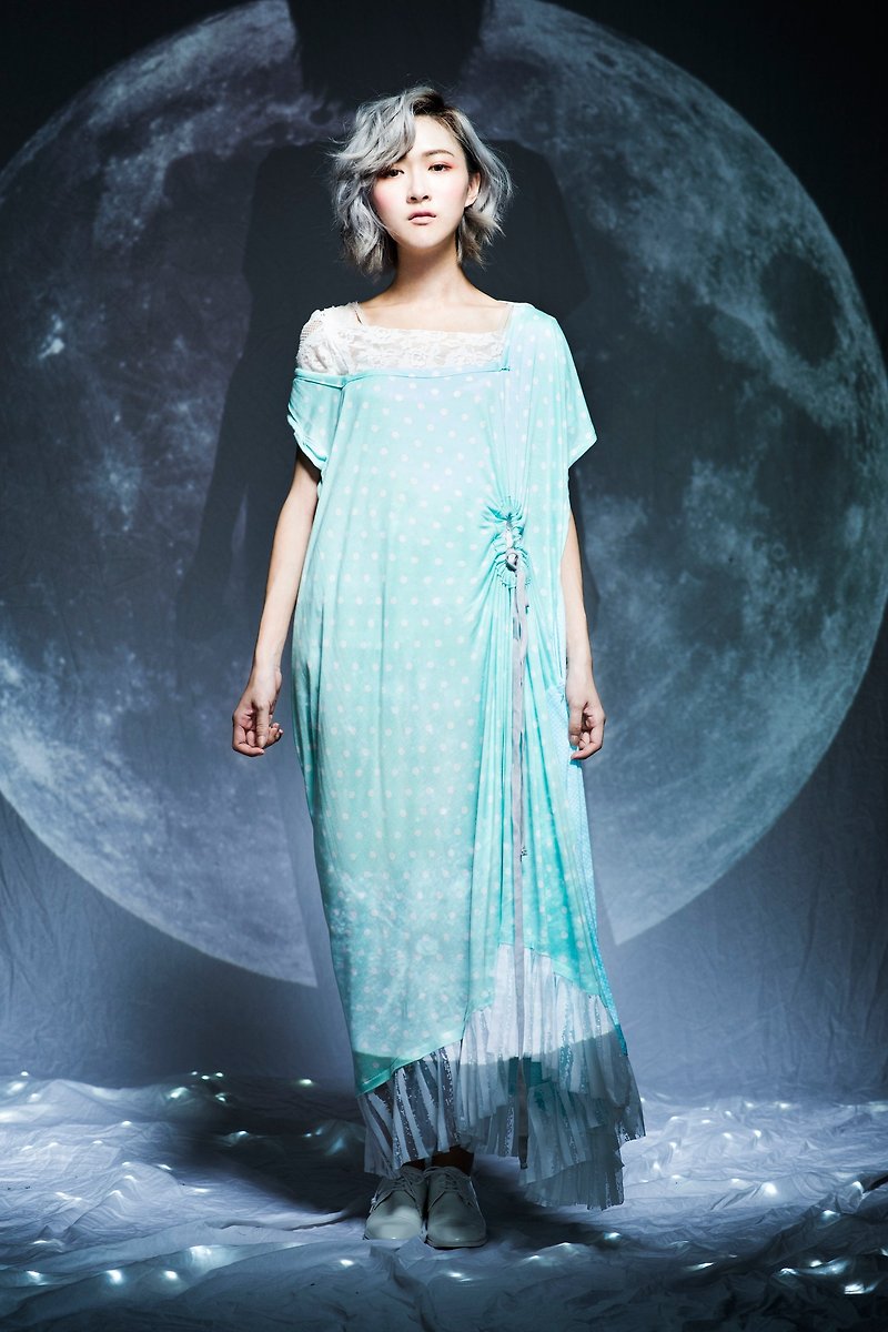 moi non plus lunar eclipse dress - ชุดเดรส - ผ้าฝ้าย/ผ้าลินิน สีน้ำเงิน